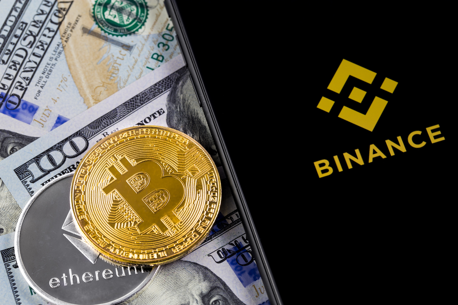 С Binance за сутки вывели 3611 BTC