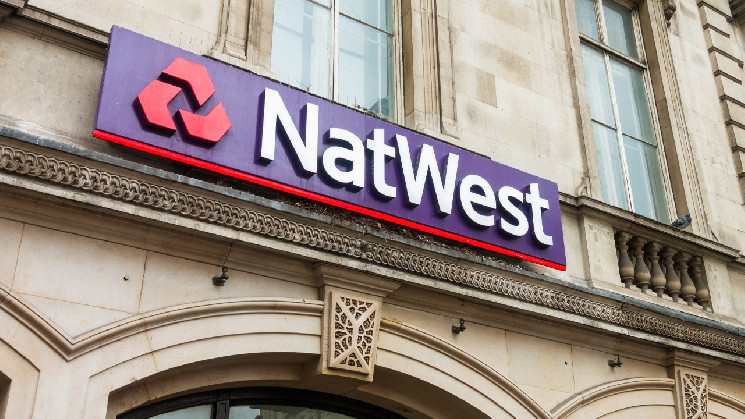 Die britische Bank Natwest implementiert neue Limits für Kryptowährungszahlungen, um britische Kryptobetrügereien zu bekämpfen