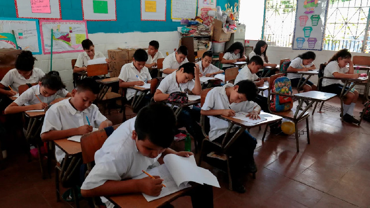 El programa educativo “Mi Primer Bitcoin” de El Salvador lanza una diplomatura en inglés