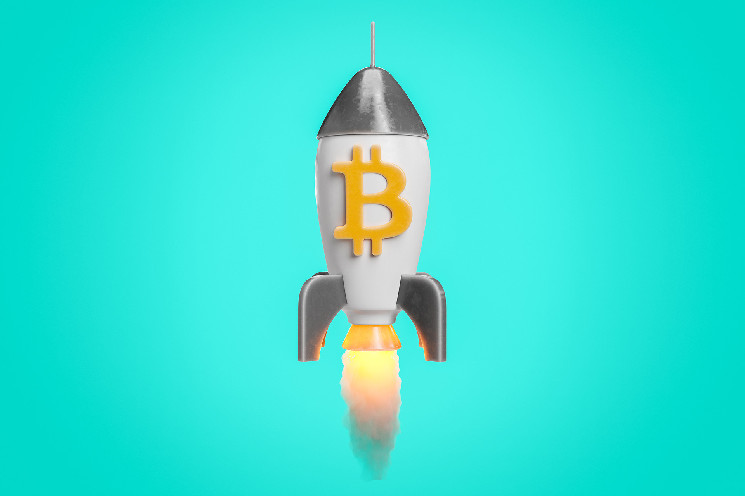 Riot Platforms and Marathon Digital Lead Crypto Stock Gains as Bitcoin Settles in Above $30K