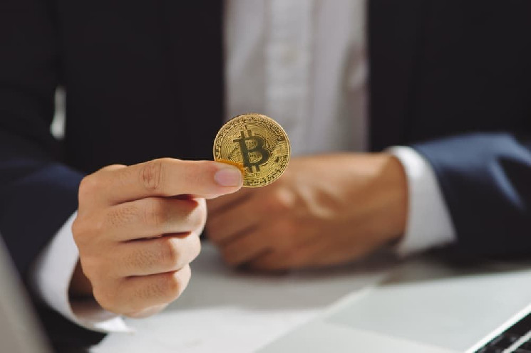 How much Bitcoin does billionaire Ray Dalio own?