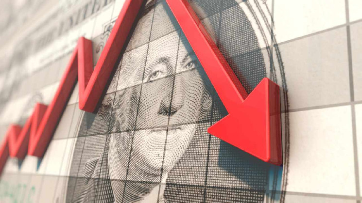Economist Peter Schiff Advises 'Get Rid of Your US Dollars Now' — Warns USD's Reserve Currency Status in Jeopardy