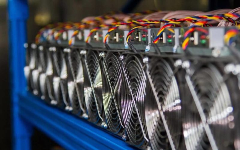 Россияне скупают китайские ASIC-майнеры, несмотря на рост цены