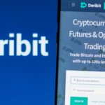 Биржа Deribit покидает Россию