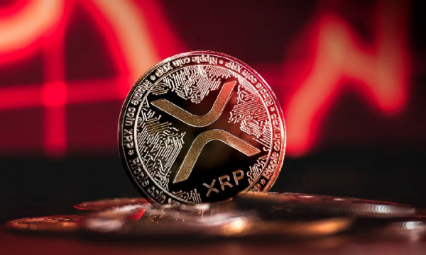 XRP внезапно падает на 14%